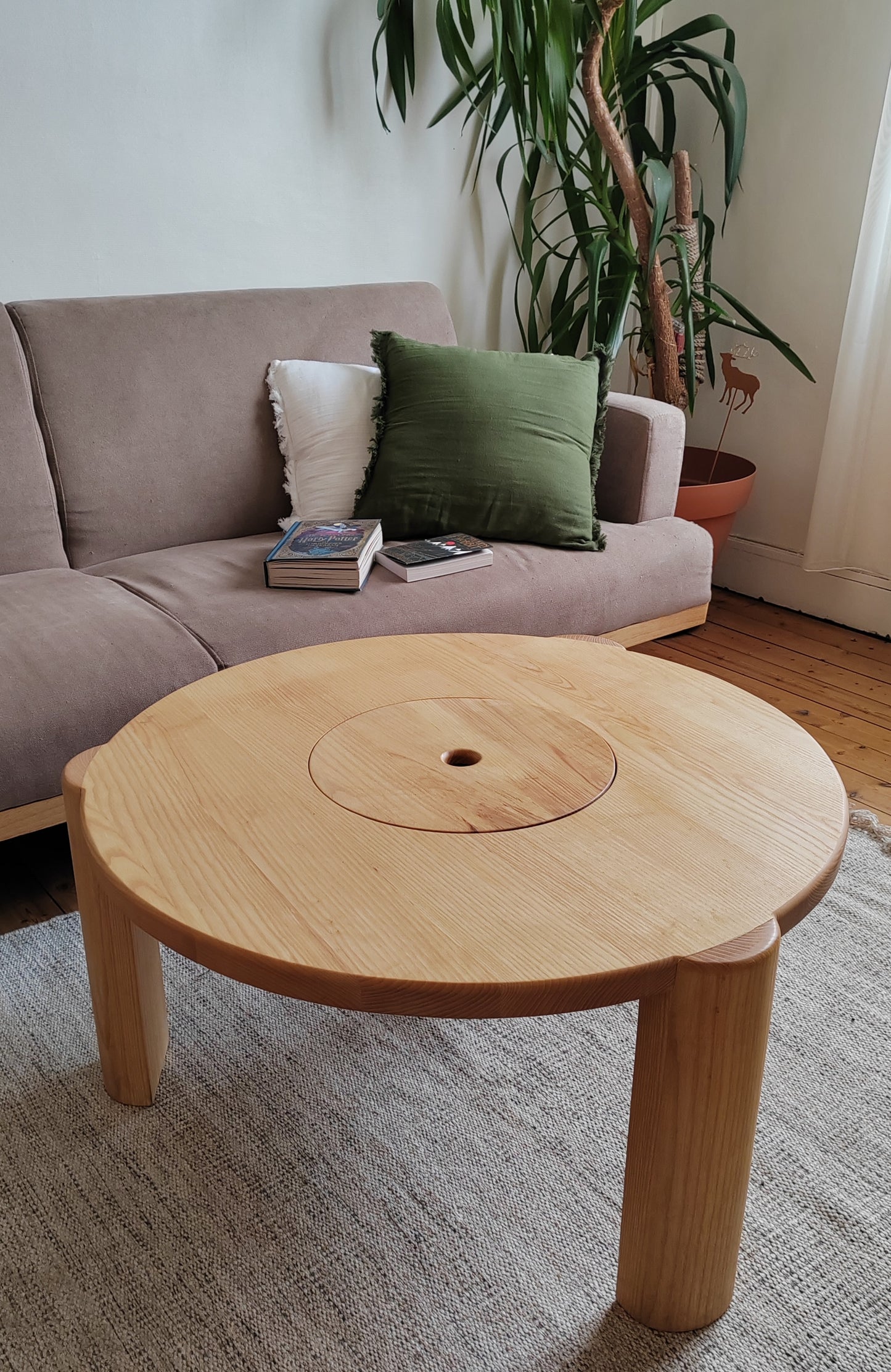 Table Basse "Bone Table" – Design Pratique et Élégant
