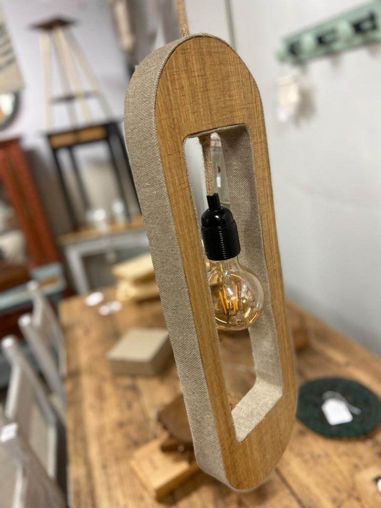 Lampes en Bois, Cuir et Tissu – Artisanat Normand depuis 2019