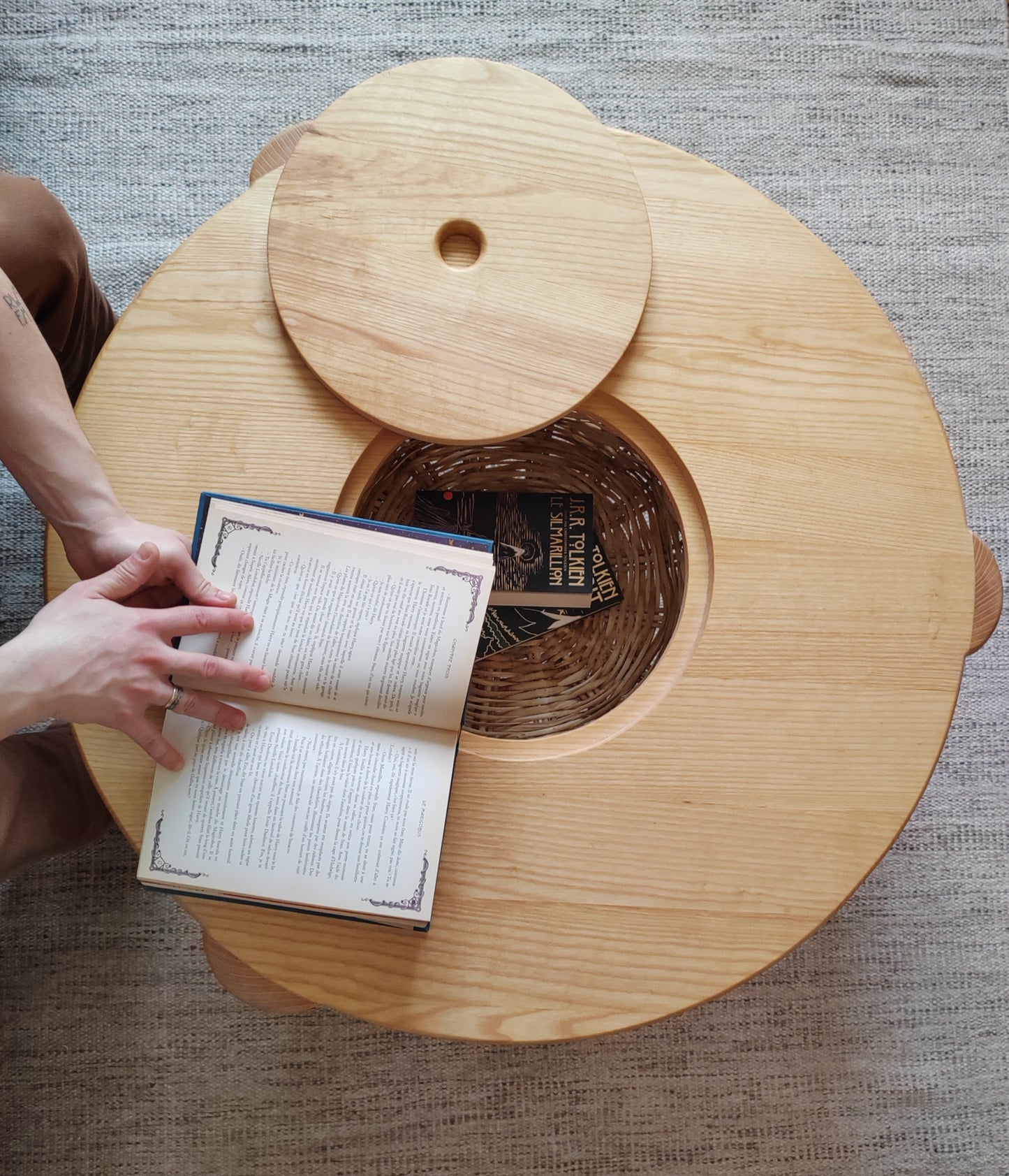 Table Basse "Bone Table" – Design Pratique et Élégant
