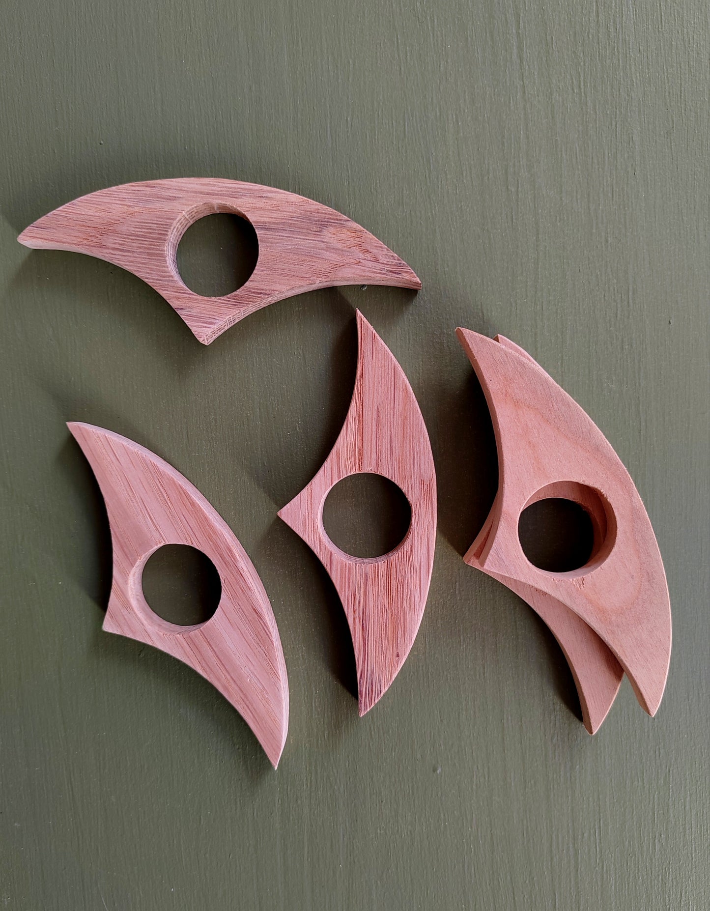 Bague de lecture en bois – Accessoire pratique et élégant pour vos livres