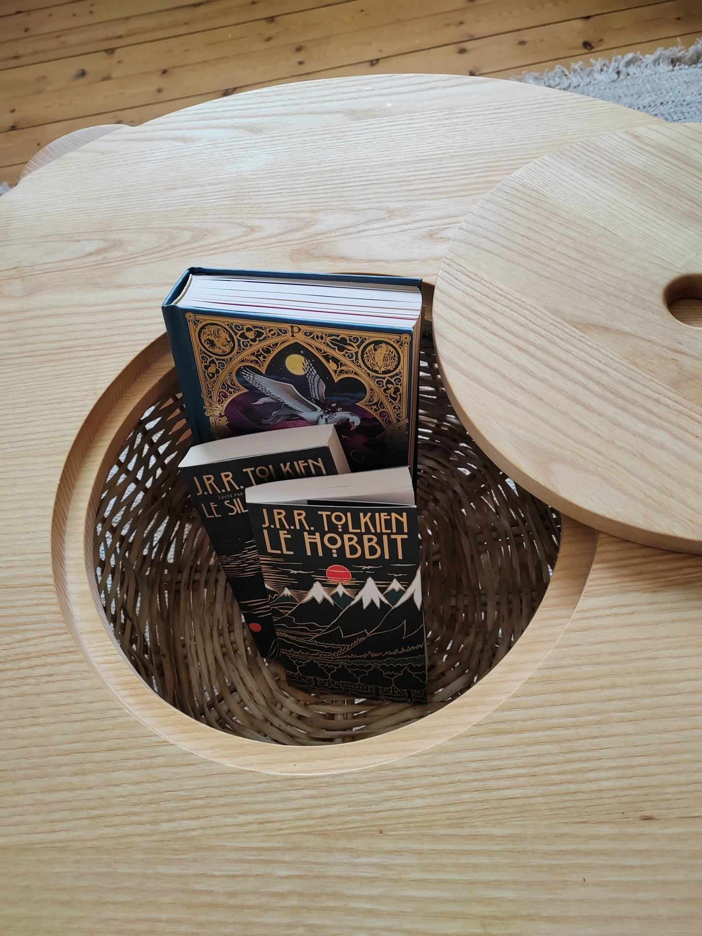 Table Basse "Bone Table" – Design Pratique et Élégant