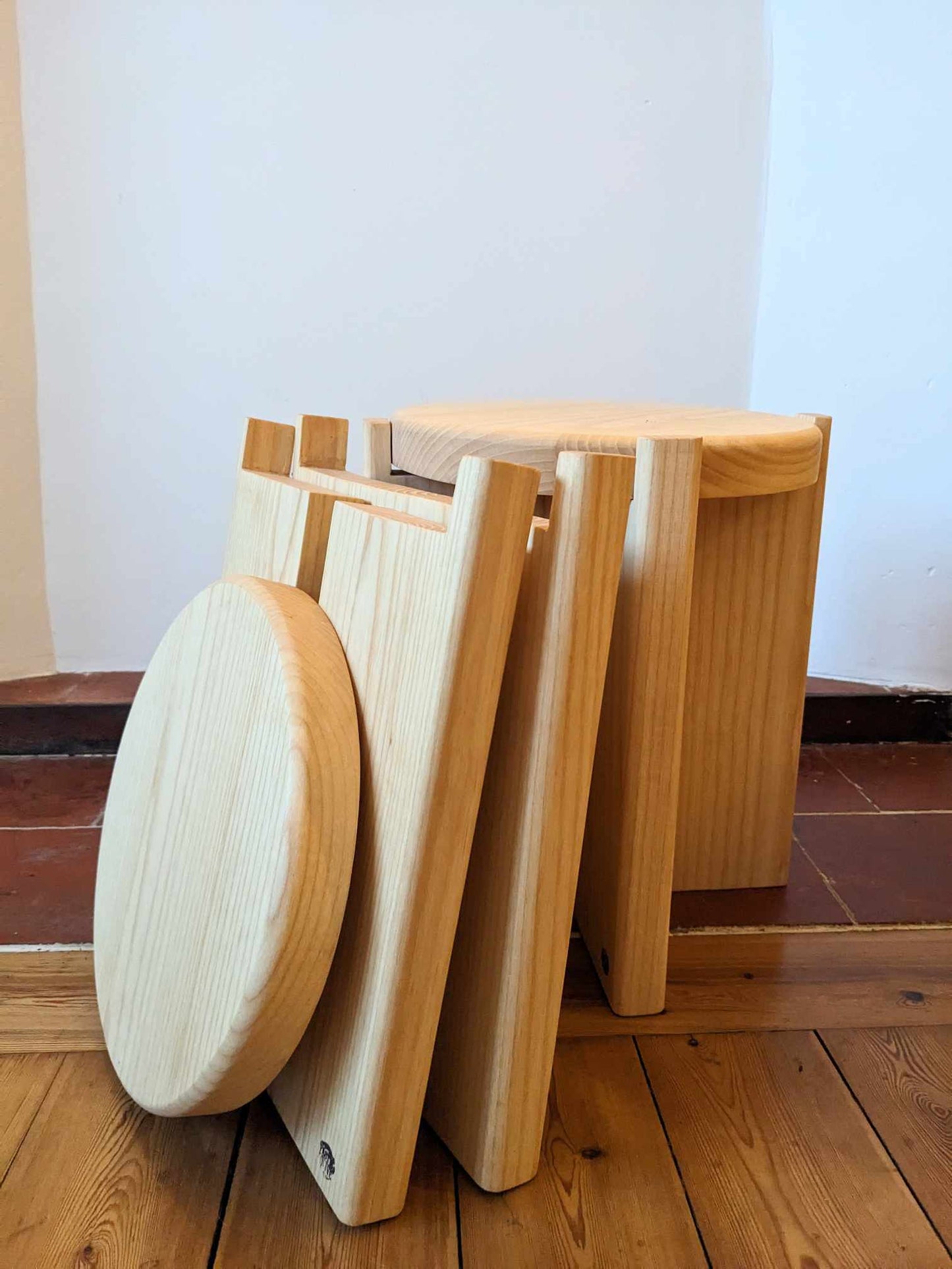 PRÉVENTE - Tabouret BONE STOOL - L'acolyte multifonction de la maison